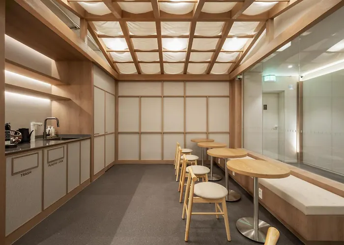 Capsulehotel Kanso Jongno *